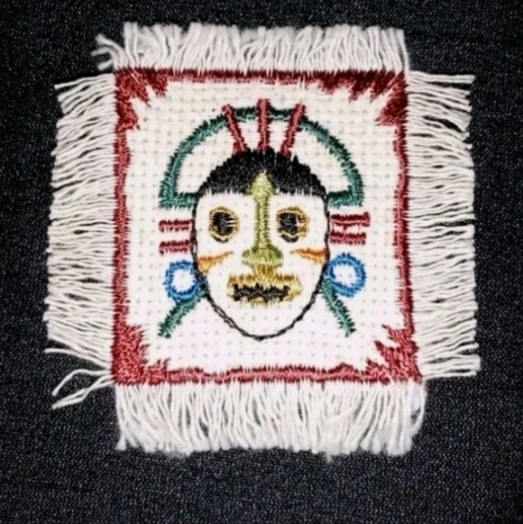 1 Native Meso-American Mask Logo Embroidered Patch Emblem Appliqué 2"x2" Iron-On - Picture 4 of 4